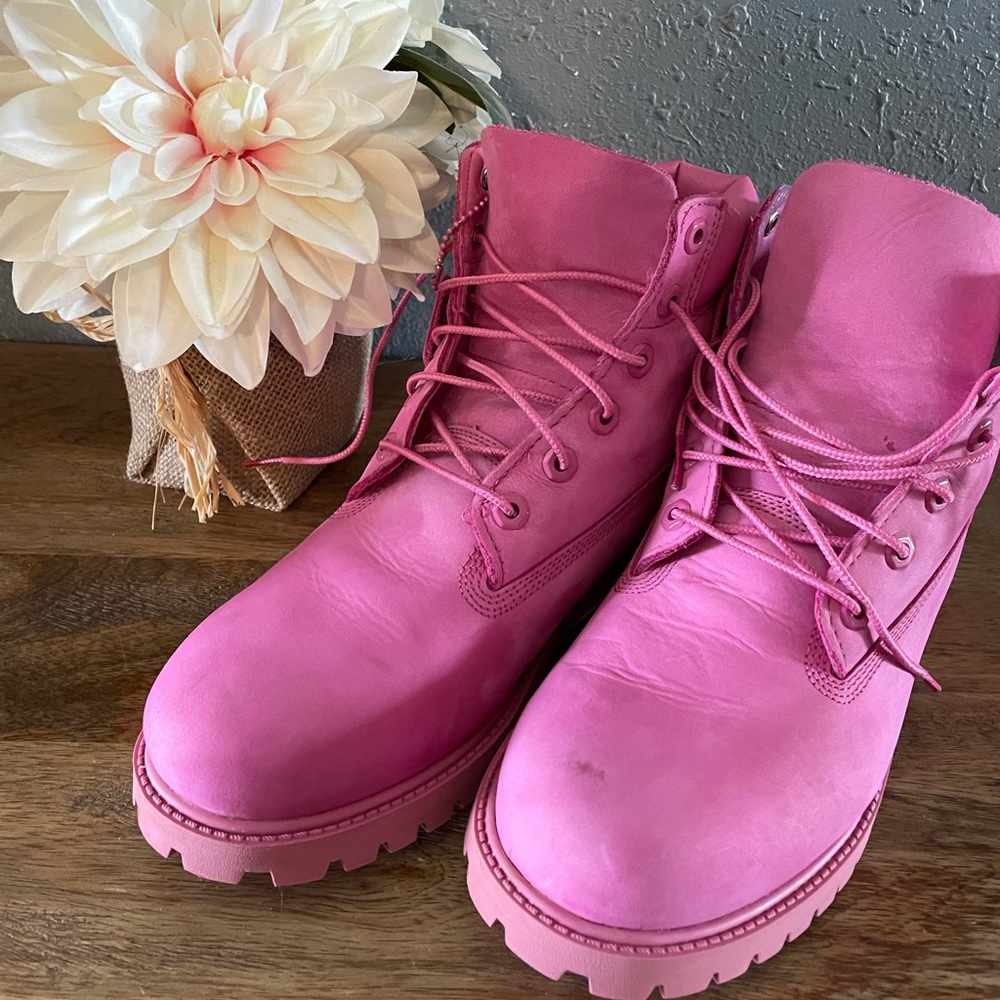 Pink Timberland Boots men’s 7 women’s 8.5
